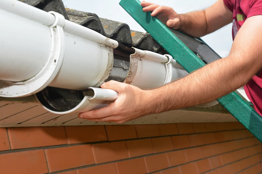 Choosing Materials For Gutter Replacement in Sebastopol, CA
